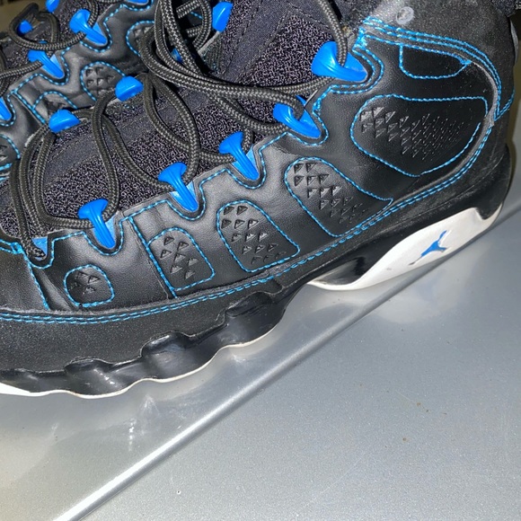 Jordan retro 9 “Photo Blue” size 6Y - Picture 2 of 5